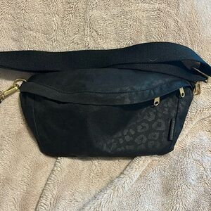 Canvelle Crossbody